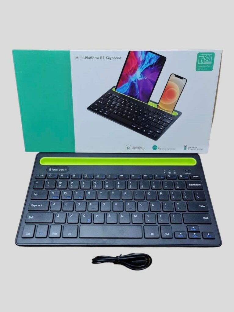 Multi Platform Bluetooth billentyűzet tablet és telefontartóval